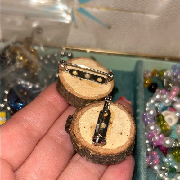 🩵3/$20🩵 HANDPAINTED WOODEN PINS FAIRY FAIRYCORE MUSHROOM - Picture 2 of 3